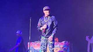 Vanilla Ice freestyle rap (2023 Concert Performance)