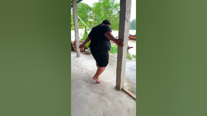 Trời mưa nước lớn tắm sông thôi.