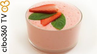 Mousse di fragole (e menta) con panna