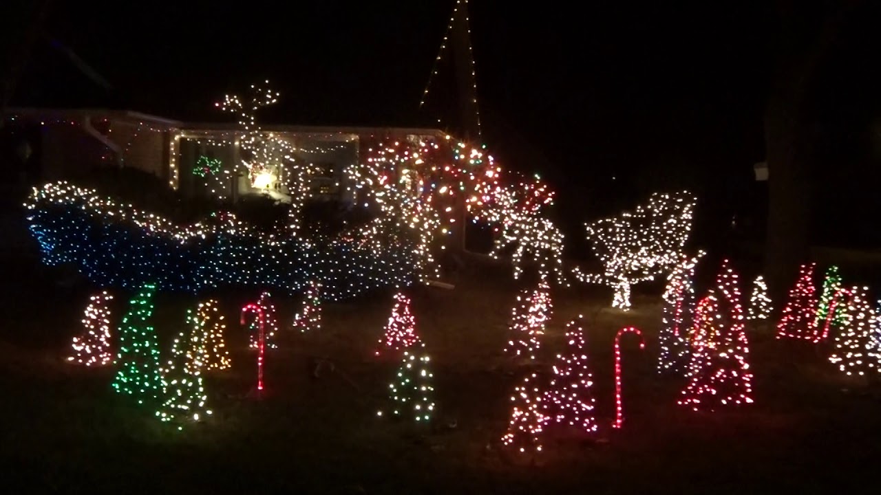 🎄🏠🎅⛄ ️2019 Cross Plains Christmas Lights Display YouTube