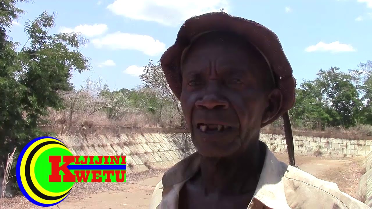 Wakazi wa  Tandahimba wanavyopata tabu kupata maji