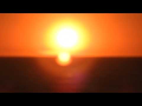 Research Flat Earth: P900 Sunset Zoom sends the sun right back up into the sky!