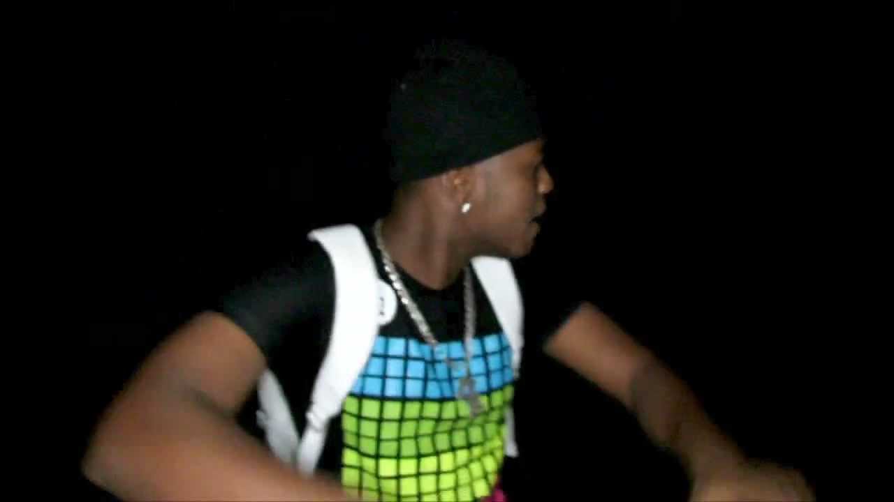 Guarda Fama - ml2 the gerente (big black records) (B2R group) official video 2012 su YouTube Guarda Fama - ml2 the gerente (big black records) (B2R group) official video 2012 su YouTube