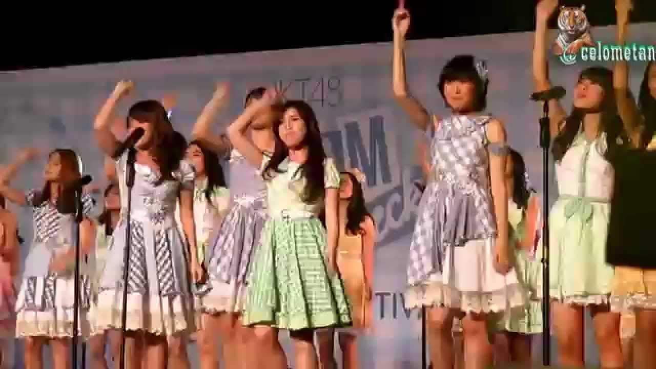  JKT48  Sakura  no Hanabiratachi Kelopak  Kelopak  Bunga  