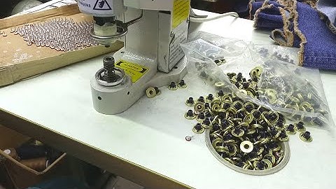 Shank button attachment |