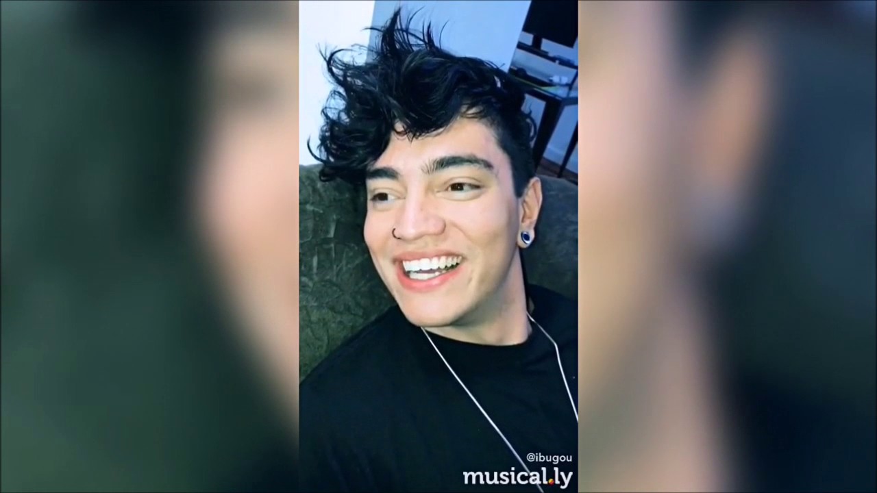 MUSICALLY DO IBUGOU COM FELIPE NETO