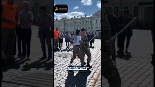 ТЦК VS Девушки Эпическая Битва. Догнать сотрудника ТЦК и вдарить! 🏃♀️😂 Побег за Военкомом!