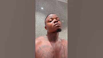 Harmonize Akisikiliza Wimbo Wa Kwangwaru 