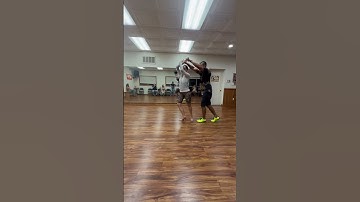 Matt Hernandez Salsa On2 Demo - Dancing to “Llorando” by Orlando Collado #on2 #salsaon2 #mambo #fyp