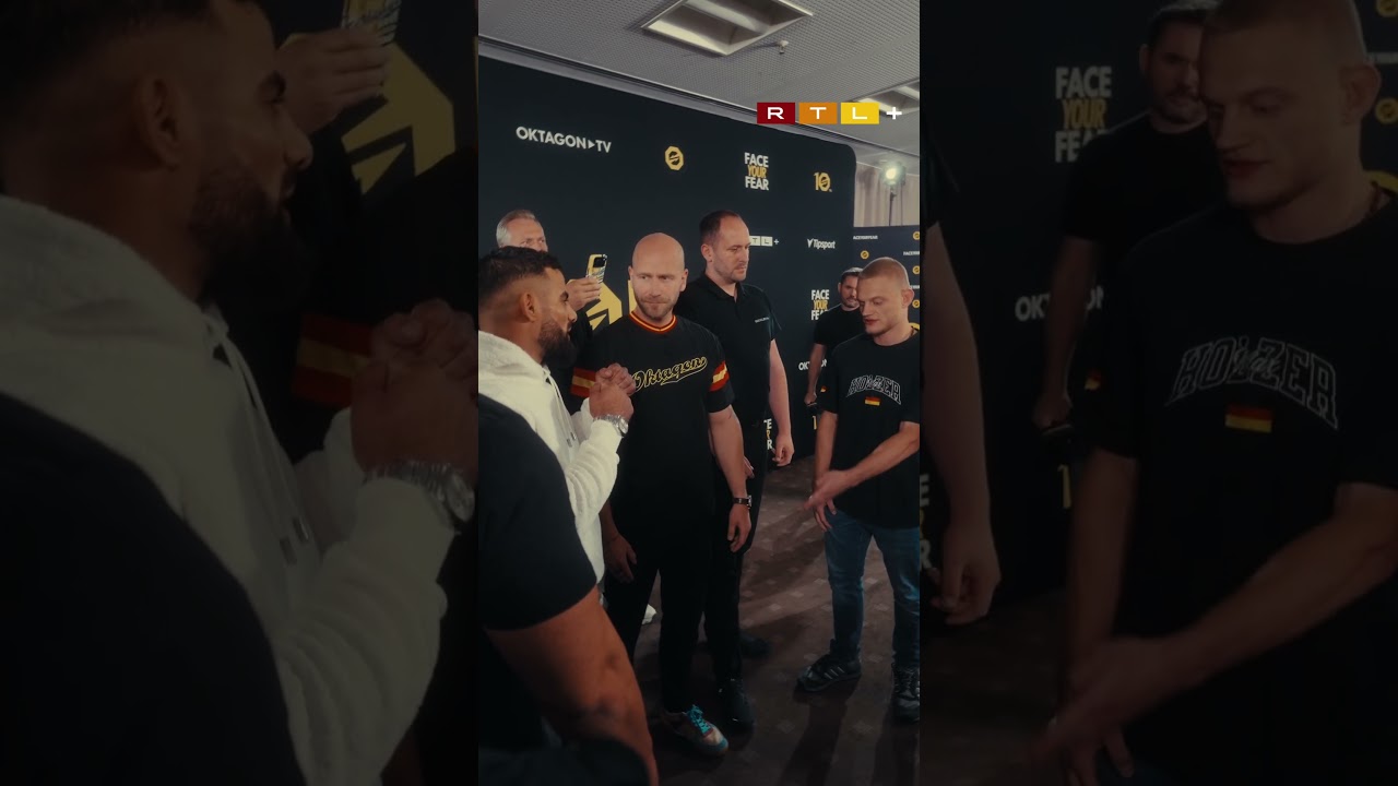 Finales Face-Off zwischen Max Holzer und Khalid Taha bei der Pressekonferenz von #Oktagon88