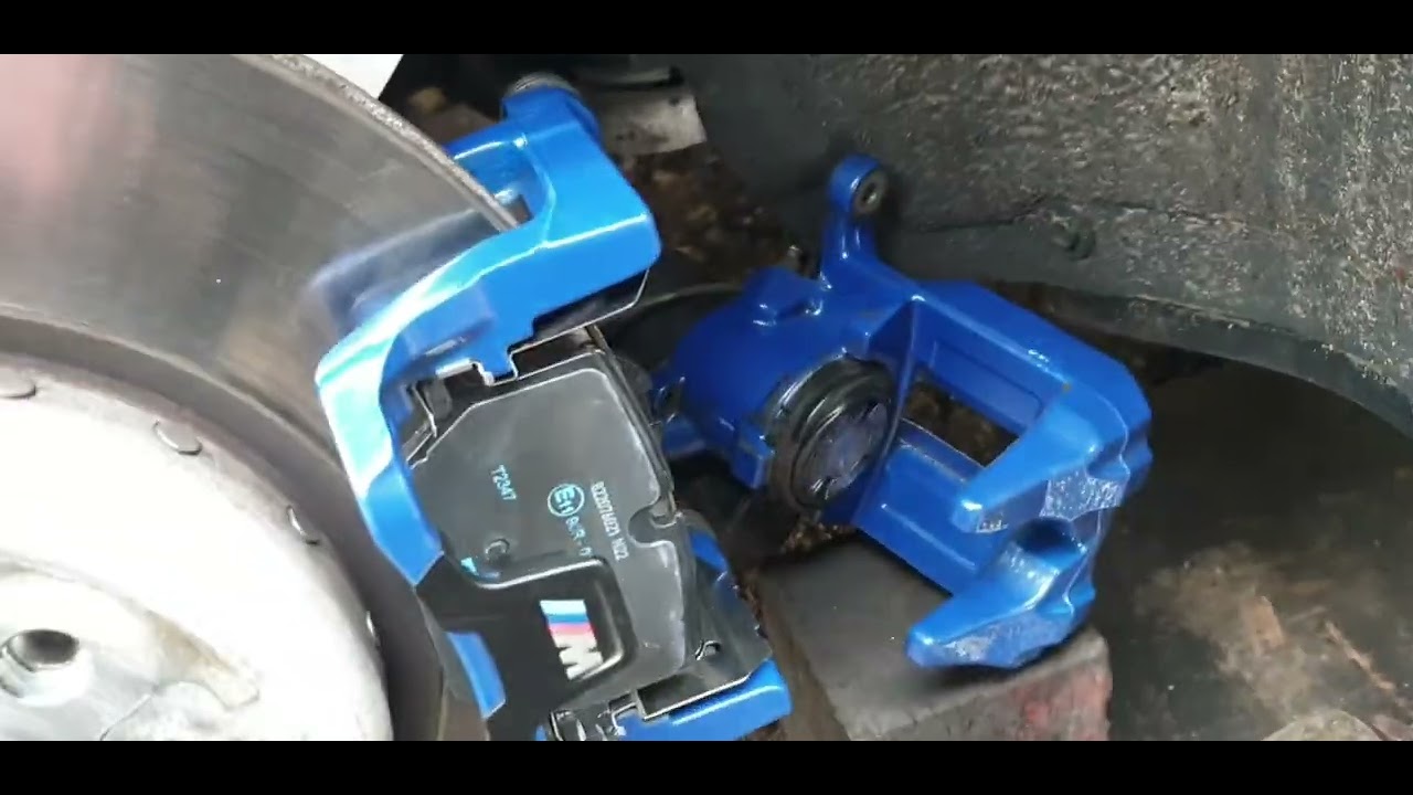 Bmw 3 2019 320d xdrive rear brake pads replacement wymiana klockow tył