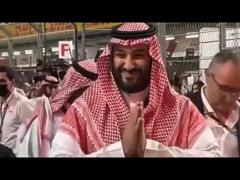 شاهد كيف يستقبل الجمهور الامير محمد بن سلمان بسباق الفورمولا١