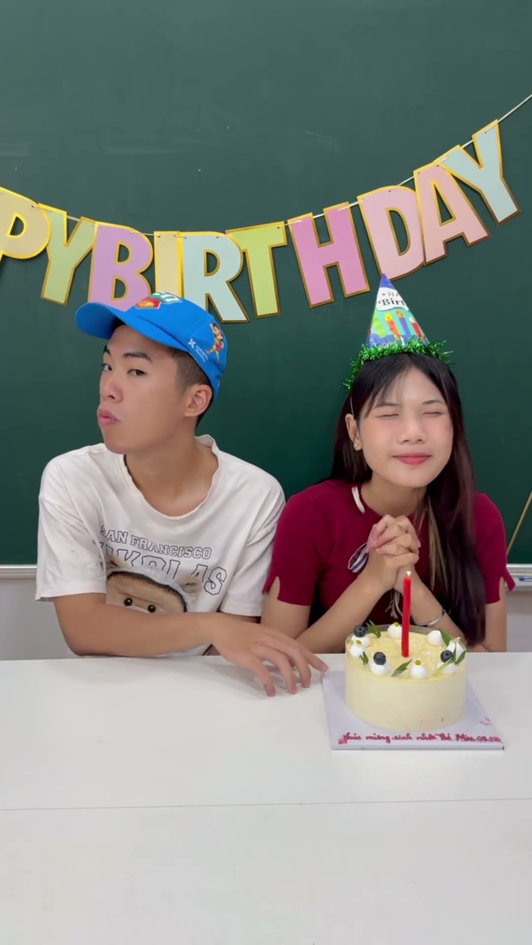 Su Hao comedy: steal birthday cake ?