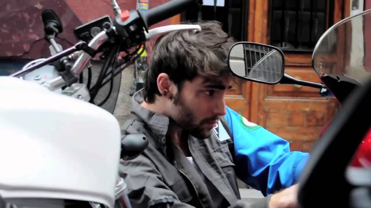 LA CAZATALENTOS - FERNANDO GUALLAR / ALBA  MESSA & ANA RUJAS