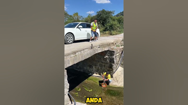 Kencing Sembarangan Kena Batunya  #funny #kencing #sembarangan #bapak #batu #lucu #komedi #short