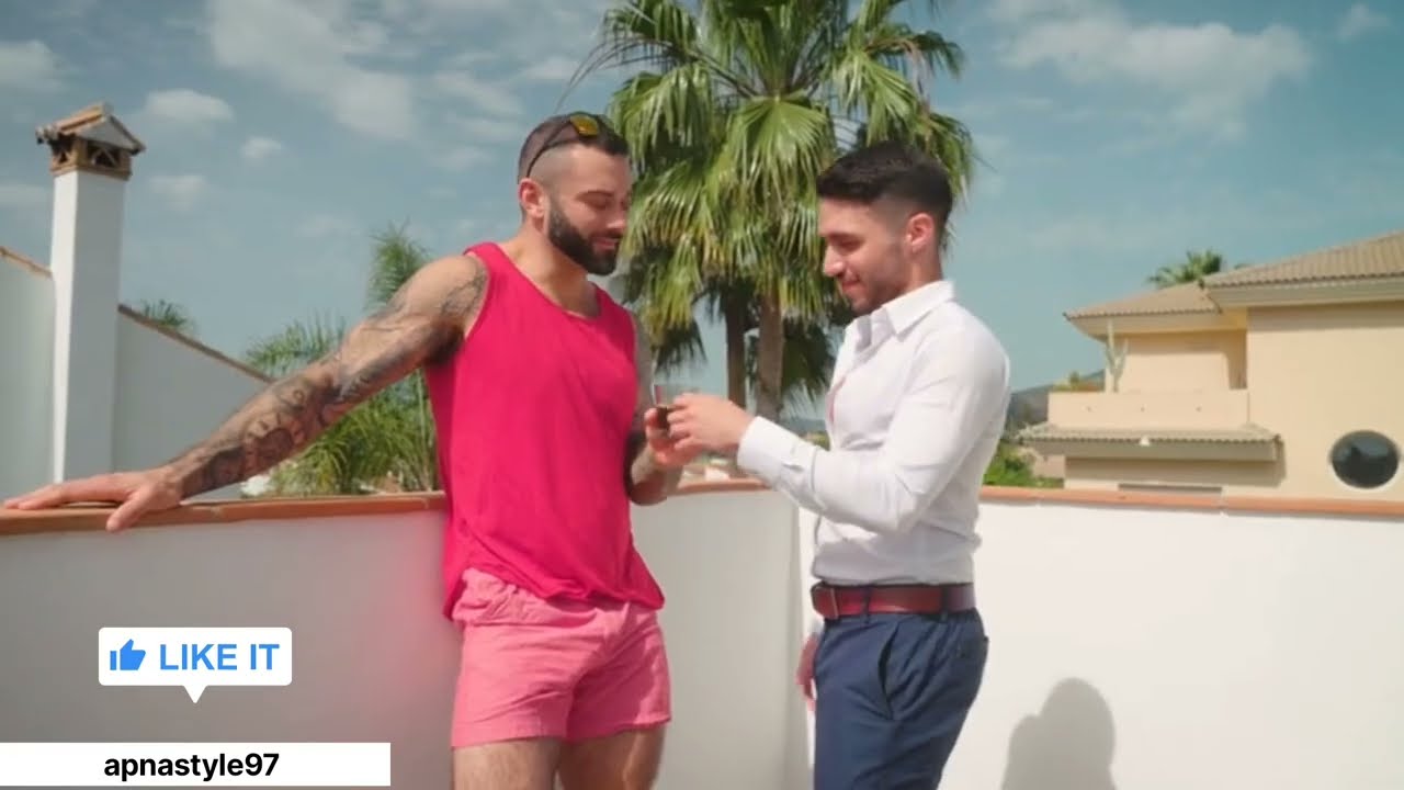 Я принимаю клиента у себя дома для совершения покупки.