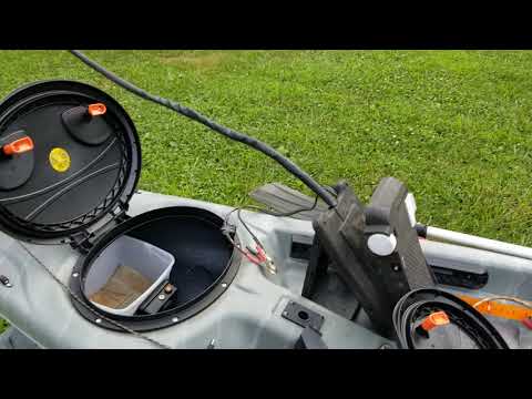 Vexilar SP200 T-Box Sonar Phone Fish Finder On A Kayak!!!!