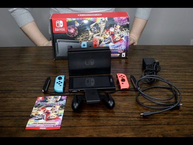 Nintendo Switch Mario Kart 8 Deluxe Bundle 
