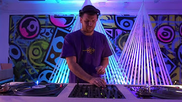 STUDIO SOVA #014 :: LAYLLA DANE :: JADE SEATLE :: IGGY :: L