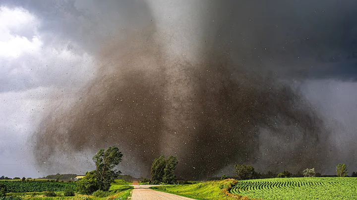 *CLOSE RANGE* The Dalton/Ashby, MN EF4 Tornado - F...