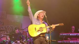 Tracy Byrd Watermelon Crawl and outro at Billy Bob's 7.21.18