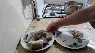 Отварная, очень вкусная рыба для салатов и других блюд. Отварная, очень вкусная рыба для салатов и других блюд.
