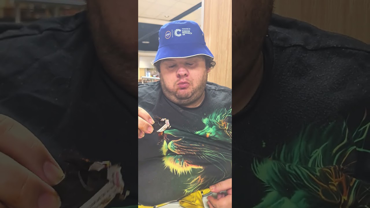 trying and rating roar lion chocolate bar