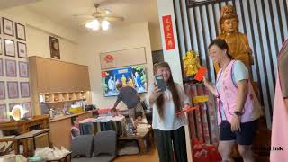 觀音佛堂【觀世音菩薩超渡冤親債主】及【財神爺賜財補運途】．