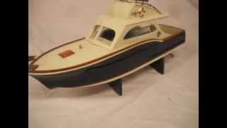 18in Chris Craft Sport Fisherman Cruiser by R-C CRAFT