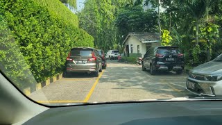 Tempat Parkir Universitas Atma Jaya Pluit fakultas Kedokteran  2023