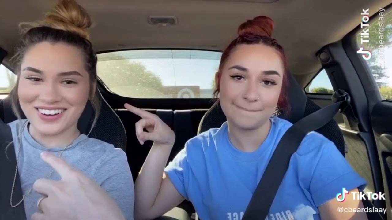 3. TikTok Lesbian Couple with Matching Blue Hair - wide 5