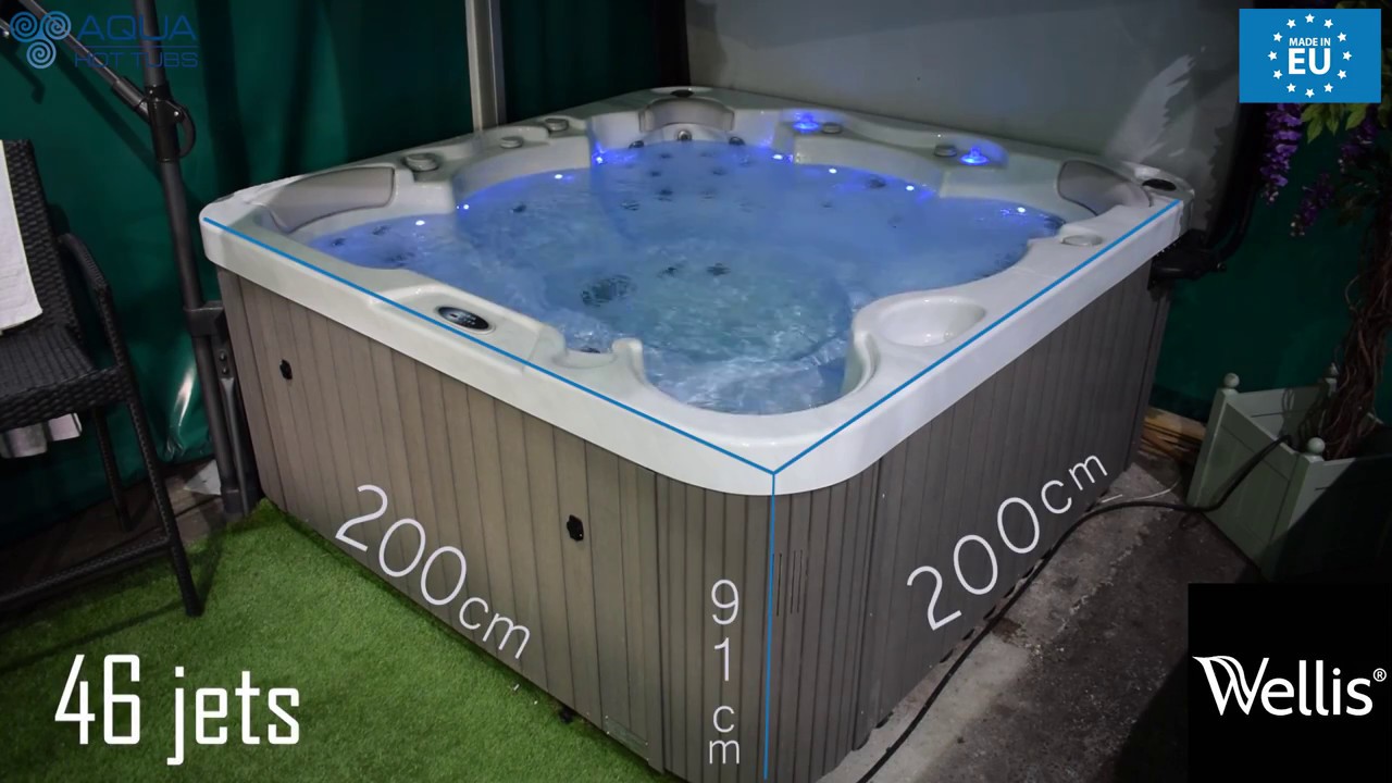 The Malaga A 6 Person Plug Play Hot Tub