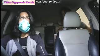 niat prank taxi online, penumpangnya malah mesum dalam mobil, gk percaya tonton sampe habis!