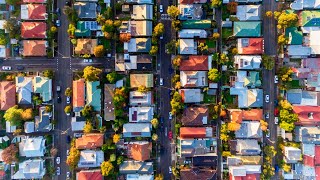 Experts predict property prices will continue falling as mortgage stress increases