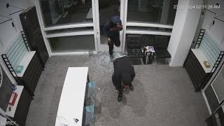 Video: Thieves steal Cartier cases from Houston eyewear store, but owner says they were empty