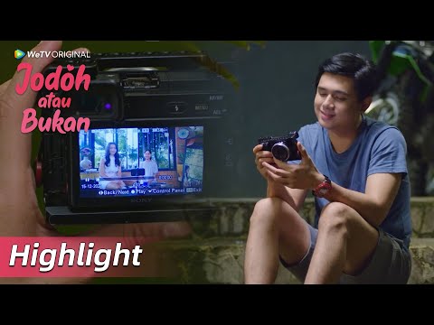 Highlight EP04 Ciee! Jonah malam-malam lihatin foto Natalie ya? | WeTV Original Jodoh atau Bukan