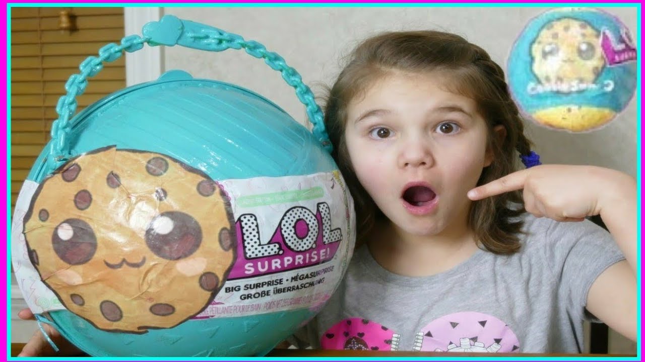 LOL Cookie Swirl C Big Surprise! Custom Youtuber LOL Big Surprise Ball