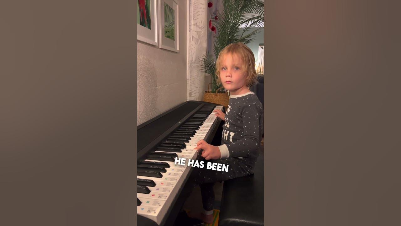 This little boy learned the piano by himself 😱 This little boy learned the piano by himself 😱