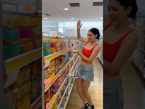 Girls Shopping Be
