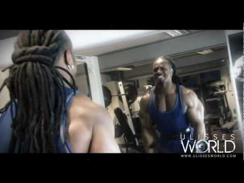 Ulisses Trains Shoulders full video