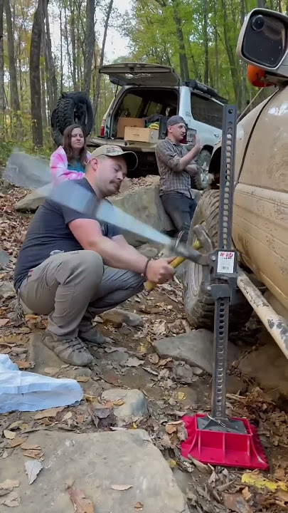 “Hi-lift jacks are dangerous” #lexus #lx470 #100series #overland #landcruiser #toyota #offroad #4wd