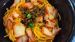 🥢Kuching Red Kolo Mee Over 60 year old food stall Kuching. The Noodle Master! 红干捞面