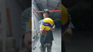 เลือกลูกวอลเล่ย์บอลแบบไหนไม่ให้เล่นแล้วเจ็บแขน ? | รีวิวลูกวอลเล่ย์บอล Mikasa v300w