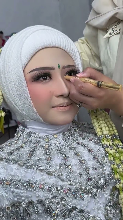 EUIS MAKEUP BOGOR PROFESSIONAL MUA WA 085697250910 #fashionmakeup #weddingmakeupartist