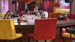Bigg Boss 16 Live : Priyanka Chahar Choudhary And Ankit Gupta Ek Saath Baithkar Kha Rahe hai Khana |