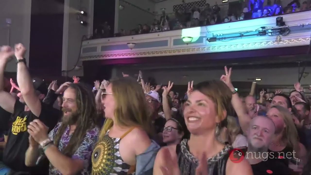 "Turmoil and Tinfoil" - Billy Strings 3/27/22 Live In London, UK