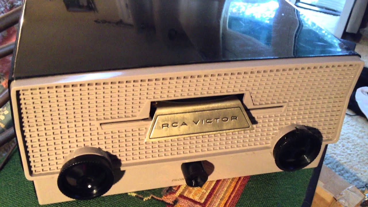 1955 RCA 6-XY-5A Radio/45 Record Player Restored Demonstration - YouTube