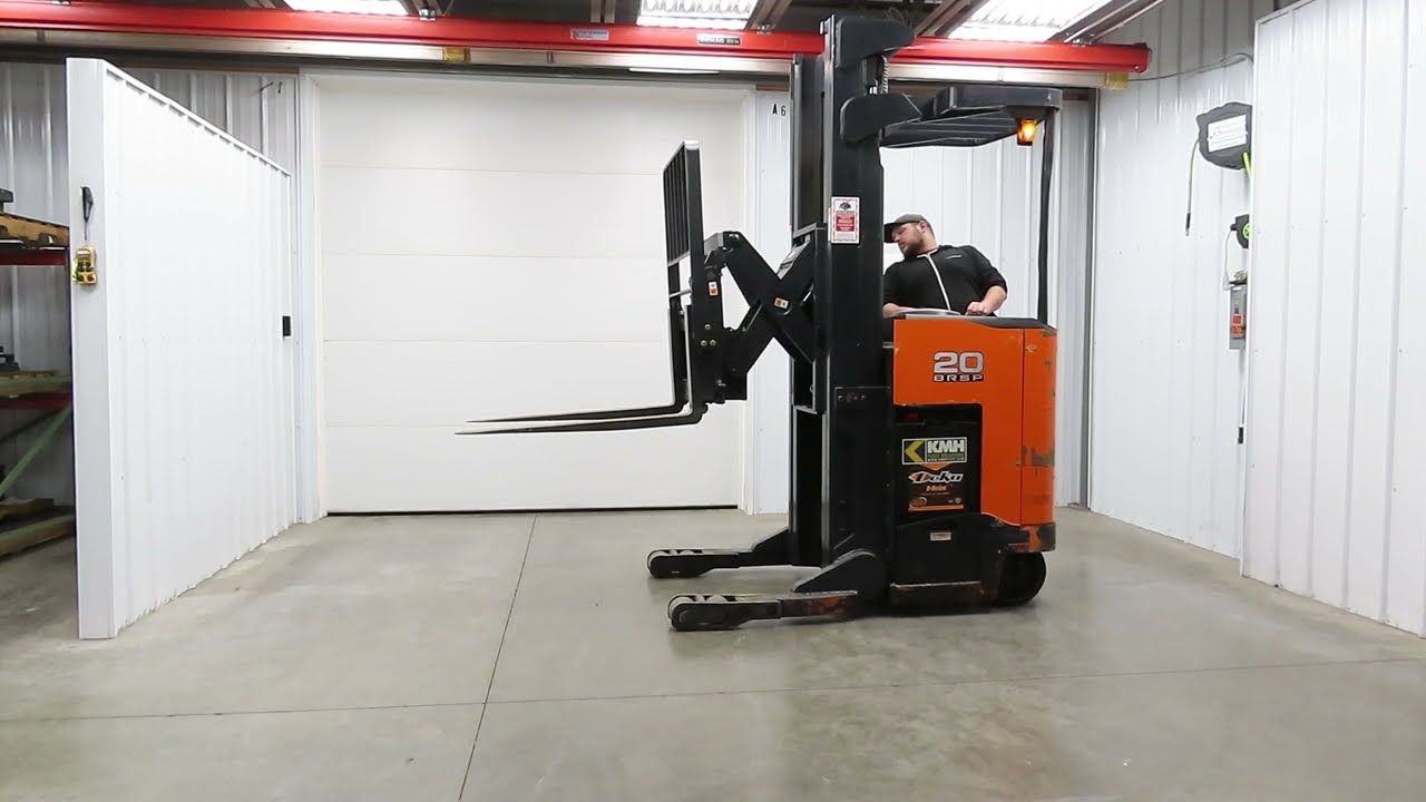 Doosan Forklift Stand On 36V Electric Pantograph Reach Truck 3714lbs 4475h 20' L Sku: 304427