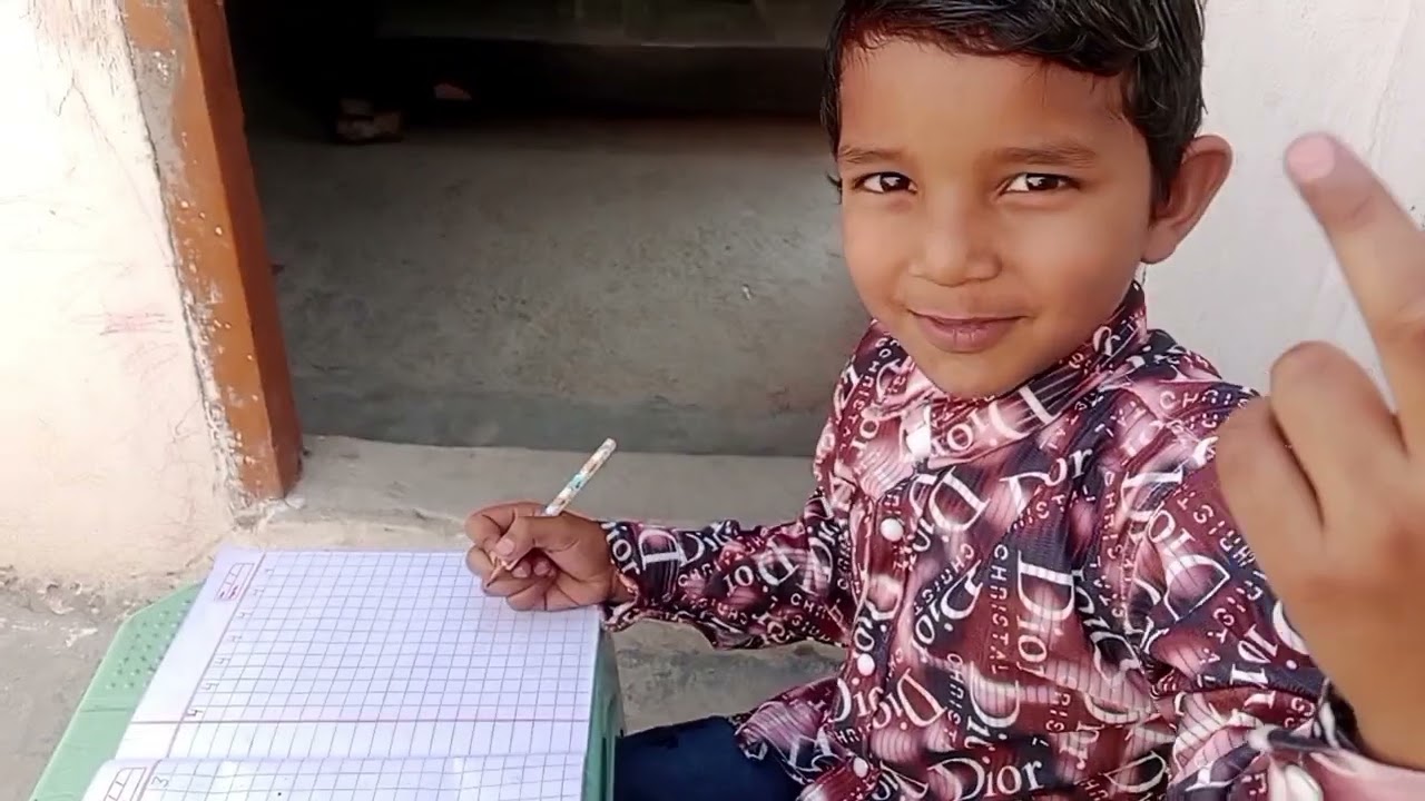 आज अनुराग और ऋषभ ने शूज और सैंडल परचेस किए मार्केट में