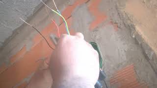 طريقة ربط اسلاك كهربائية لعلبة تفرع